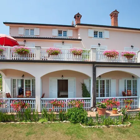 Villa Lidija *