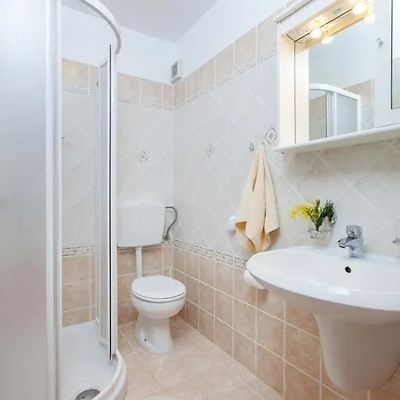 Villa Lidija Apartment *